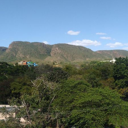 Aguas Da Serra Com Acesso Ao Rio E Vista Pra Serra Rio Quente Exterior foto